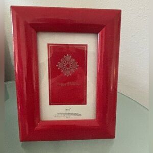 Kohl’s happy holidays, red wooden picture frame for a 4 x 6 photo
